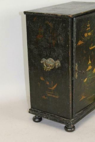 RARE 18TH C WILLIAM & MARY SPICE CHEST WITH ITS JAPANNED DECORATION 5
