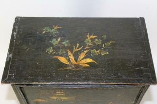 RARE 18TH C WILLIAM & MARY SPICE CHEST WITH ITS JAPANNED DECORATION 9