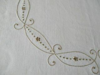 ANTIQUE MADEIRA TABLECLOTH - HAND EMBROIDERED - 33 