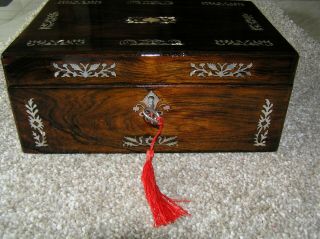 ANTIQUE VICTORIAN ROSEWOOD JEWELLERY/TRINKET BOX WITH MOP INLAY,  LOCK & KEY. 2