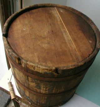 Early 1900 ' s wood Bucket with Remaining Blue Paint & Handle 4