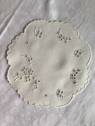 5=6 " Coasters Doilies Hand Embroidered Vint Fine Linen Flowers Formal