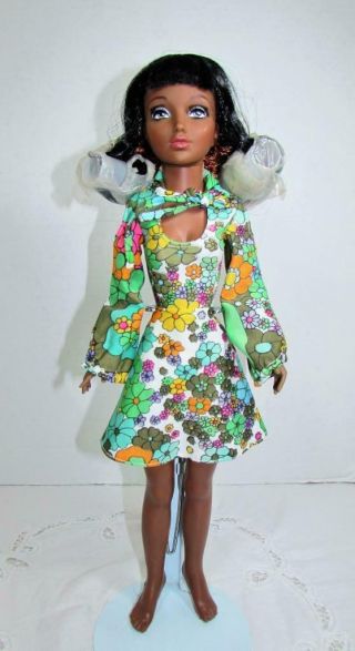 Vintage Ideal Tiffany Taylor Doll African American - Orig Floral Dress & Curlers