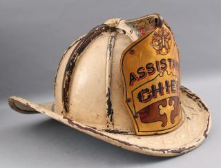 Antique Cairns & Brother White Leather Assistant Chief Firemans Fire Helmet,  Nr