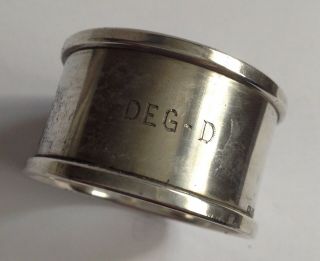 Unusual vintage hallmarked 1961 solid silver napkin ring with wings coat of arms 3