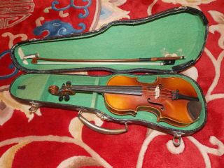 Antique 1/4 Size Violin Made In Czechoslovakia With Bow And Case
