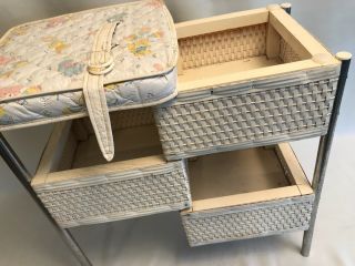 VINTAGE BERRY TWINS WHITE WOOD WICKER CHANGING TABLE VINYL TOP PAD BABY DOLLS 4