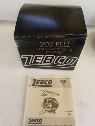 NOS Vintage Zebco ZEE BEE 202 Reel and box Circa 1970 Made in U.  S.  A.  Metal FT 5