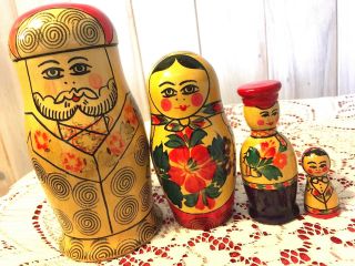 Vtg.  Ussr Russian Matryoshka Nesting Stacking Doll Family Of 4 - Made In Ussr - Rare