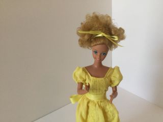 VINTAGE 1981 MAGIC CURL BARBIE DOLL SUPERSTAR w/ OUTFIT 2