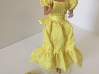 VINTAGE 1981 MAGIC CURL BARBIE DOLL SUPERSTAR w/ OUTFIT 5