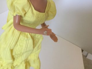VINTAGE 1981 MAGIC CURL BARBIE DOLL SUPERSTAR w/ OUTFIT 7