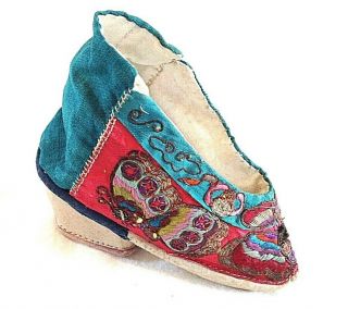 Antique Chinese embroidered silk bound foot feet lotus shoe butterfly ' s 4