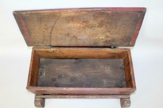 RARE PILGRIM 17TH C HUDSON VALLEY TRESTLE SHOE FOOT STORAGE CHEST OLD RED PAINT 12