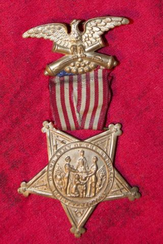 Antique Numbered Gar Civil War Veteran Medal.