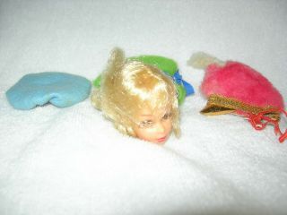 Vintage Barbie Doll Head With Blond Wig And 3 Barbie Hats