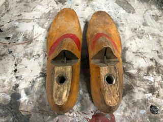 Men ' s Pair Size 7 - 1/2 D Hinged Wood Shoe Lasts 3