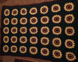 EUC Vintage Handmade Granny Square Sunflower Retro Crocheted Afghan 56 