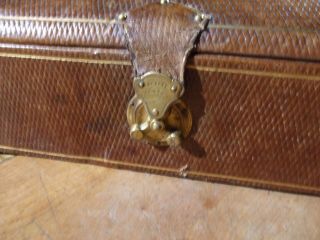 ANTIQUE FRENCH LEATHER BOX FOR GLOVES IDEAL FOR JEWELLERY lock/clasp 4