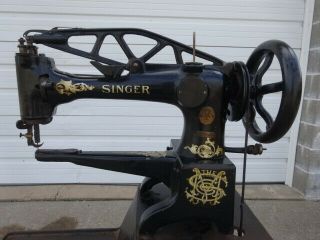 Vtg Antique 1900 ' s SINGER 29 - 4 Cobbler Leather Treadle Industrial Sewing Machine 5