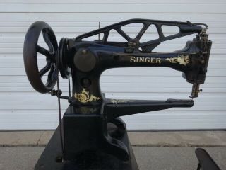 Vtg Antique 1900 ' s SINGER 29 - 4 Cobbler Leather Treadle Industrial Sewing Machine 6