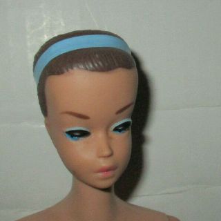 VINTAGE 1963 870 FASHION QUEEN BARBIE WITH Blue Head Band & 3 WIGS 3