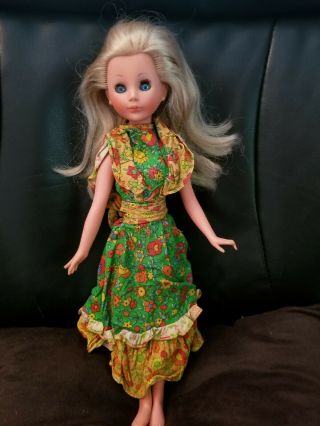 1960 ' s Italocremona Corinne Doll with Hawaiian dress 2