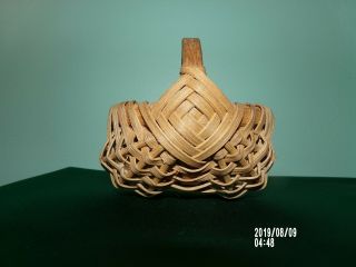Small Primitive Woven Buttock Basket God 