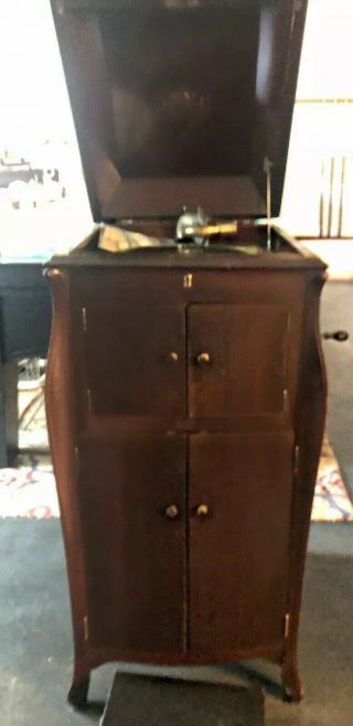 Antique record Player,  1920 Victor Victrola Talking Machine VV - XI; great 2