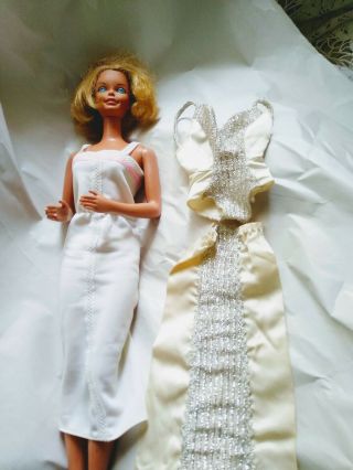 Supersized Barbie Doll 18 " Grow Hair Edition Mattel 1976,  2 Outfits