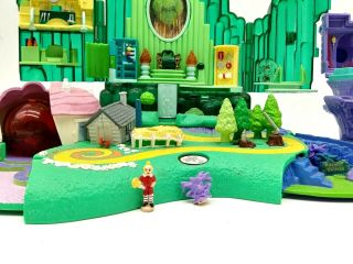 Wizard Of Oz Emerald City Polly Pocket Pocket Playset Toy Figures 2001 Awesome