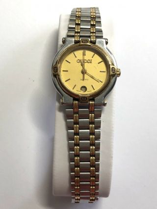 Vintage Ladies Gucci Watch 9000l Two Tone Stainless Steel Battery