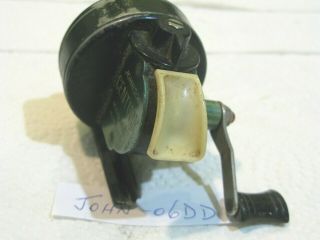 JOHNSON CENTURY 100B Vintage SPIN CASTING REEL RIGHT HAND USA made OLD GOOD 2