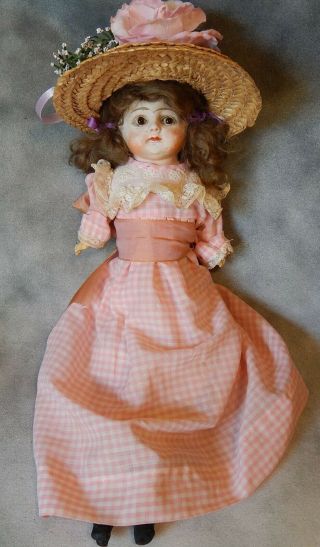 Antique Unmarked Composition/Paper Mache Shoulder Head Doll 2