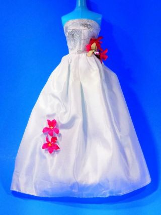 Barbie Doll Sized White Satin Gown / Dress MINTY Vintage 1960 ' s 2