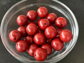 24 Bakelite 15mm Red - Colored Bakelite Beads With Holes