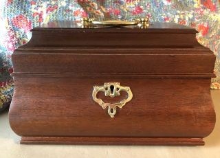 Rare Colonial Williamsburg Oblong Mahogany Tea Caddy With Key (jewelry Box Also)