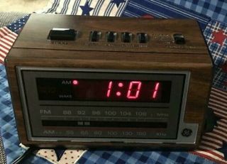 Vintage Alarm Clock Am/fm Radio Snooze General Electric Ge 7 - 4601a