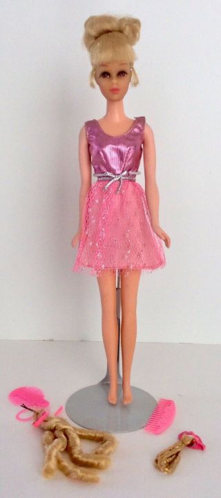 Vintage 1970 Barbie Francie Doll With Pretty Growin Hair W/ Dress & Acc
