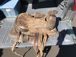 Old Vintage Antique Leather Cowboy Western Horse Saddle, 2
