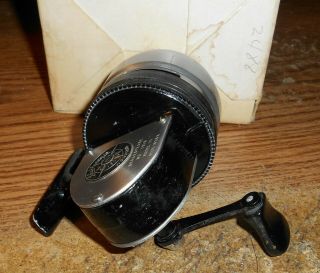 VINTAGE SHAKESPEARE 1810 MODEL DK CLOSED FACE SPINNING REEL/IN BOX/RARE 5