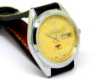 MEN,  S CITIZEN AUTOMATIC STEEL VINTAGE DAY DATE YELLOW DIAL WRIST WATCH 5