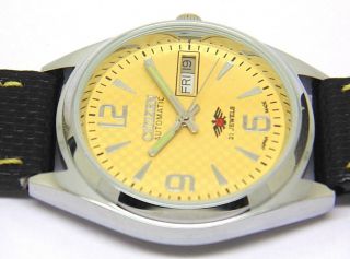 MEN,  S CITIZEN AUTOMATIC STEEL VINTAGE DAY DATE YELLOW DIAL WRIST WATCH 6