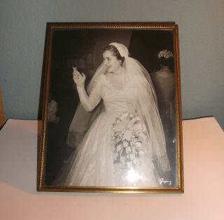 Vintage Framed B&w Picture Of Bride Crossing Fingers