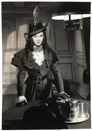 Vintage 1947 Lovely Vivien Leigh In Tolstoy 