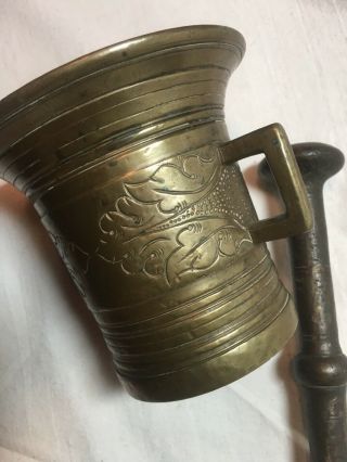 Vintage Solid Brass Mortar and Pestal Apothecary Heavy 4.  25” Tall 4