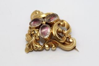 A Antique Victorian 15ct Yellow Gold Pink Foiled Back Rock Crystal Brooch