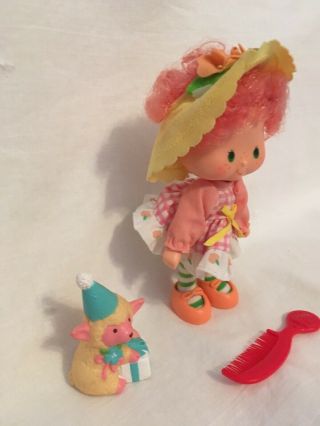 1980s strawberry shortcake Party Pleaser Peach Blush With Belle Lamb. 2