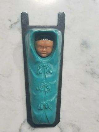 Vintage Plastic Native American Indian Eskimo Papoose Baby Infant Wall Hanging