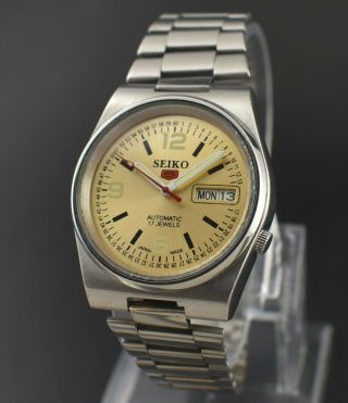 VINTAGE SEIKO 5 AUTOMATIC 21 JEWEL CAL.  7S26A DAY DATE MEN ' S WRIST WATCH 2